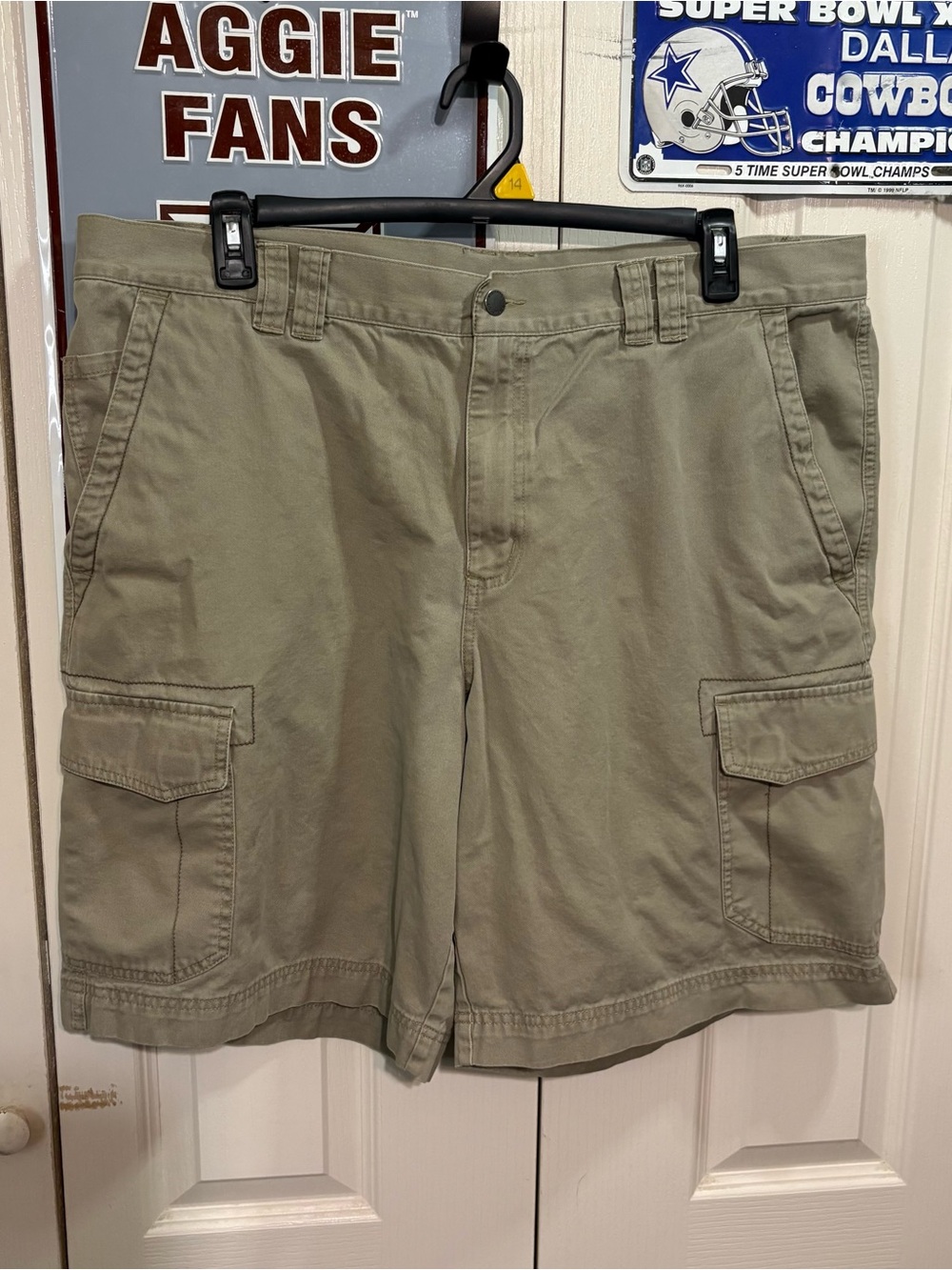 Columbia Men's Khaki Shorts